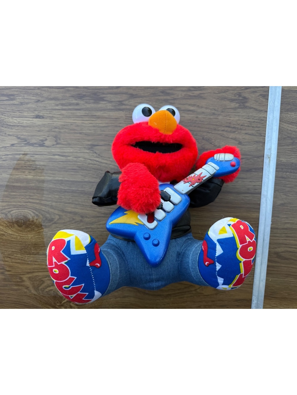Vintage 1998 TYCO Rock N’ Roll Elmo W/Gutair & Leather Jacket Functional